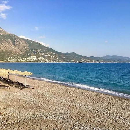 Serene Seaside Bliss - Lush & Secluded Garden Oasis Kalamata