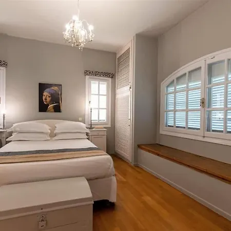 Serene Seaside Bliss - Lush & Secluded Garden Oasis Casa vacanze